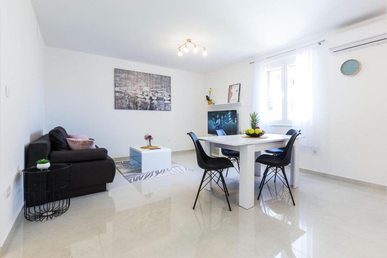 Petra Modern Apartment With Free Parking And Bbq Задар Экстерьер фото
