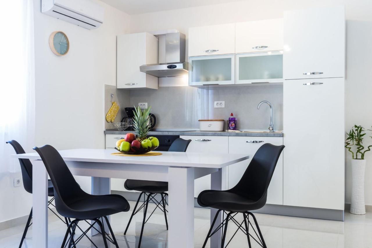 Petra Modern Apartment With Free Parking And Bbq Задар Экстерьер фото