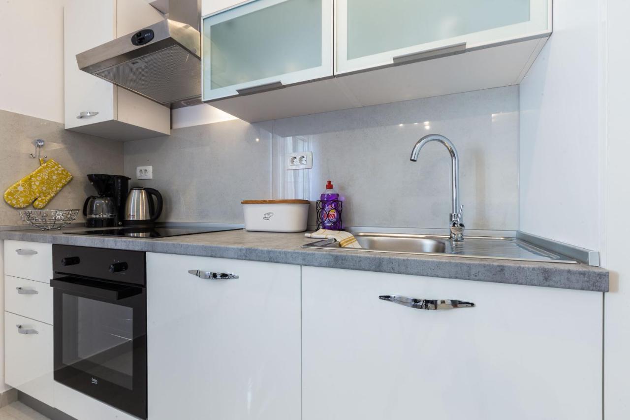 Petra Modern Apartment With Free Parking And Bbq Задар Экстерьер фото