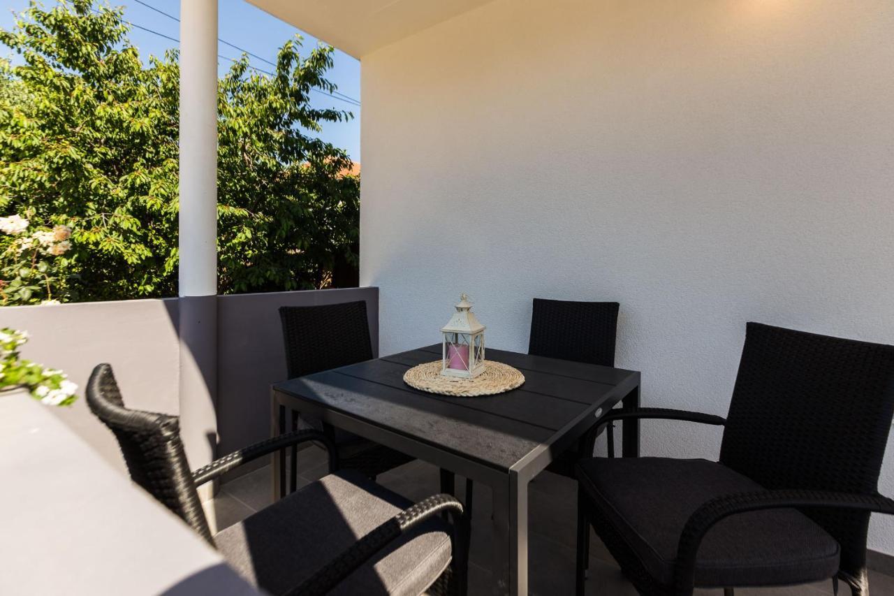 Petra Modern Apartment With Free Parking And Bbq Задар Экстерьер фото
