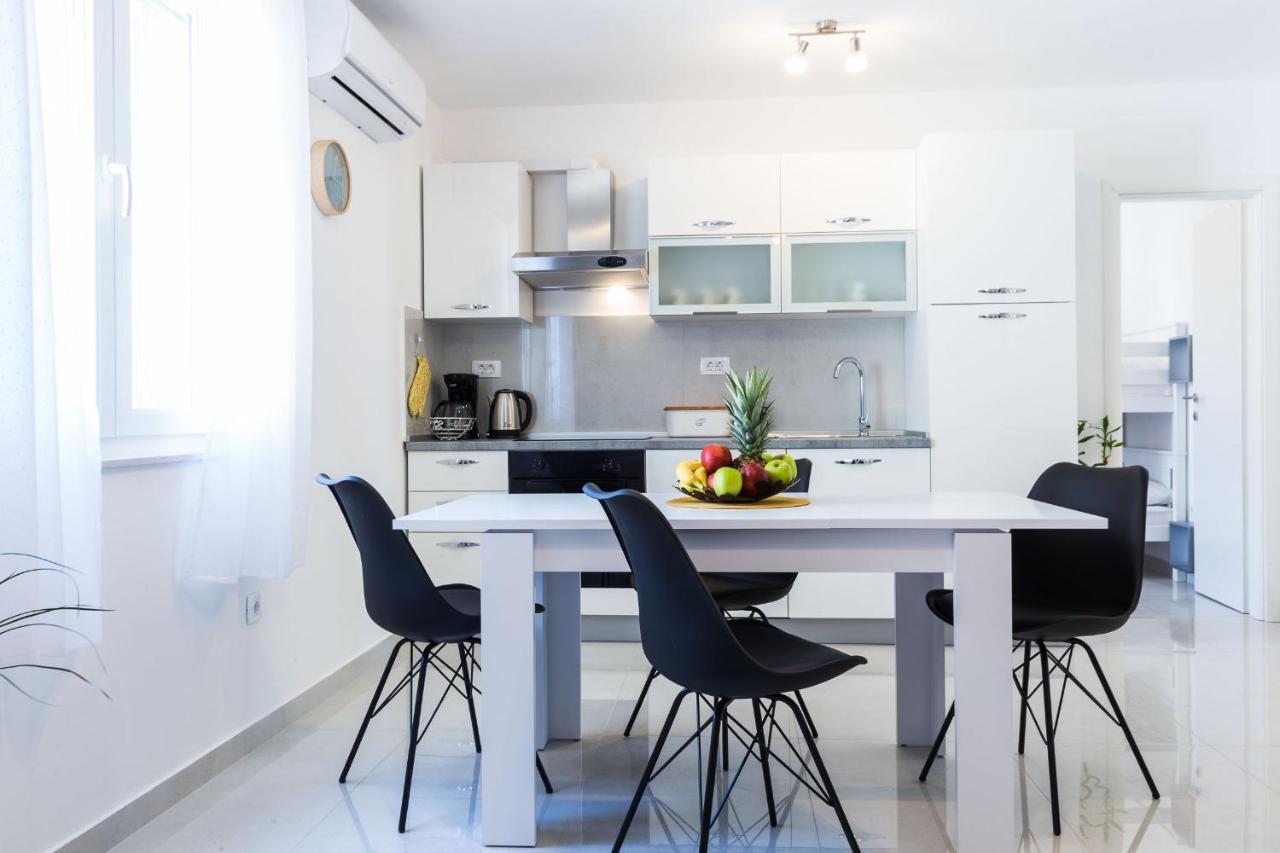 Petra Modern Apartment With Free Parking And Bbq Задар Экстерьер фото