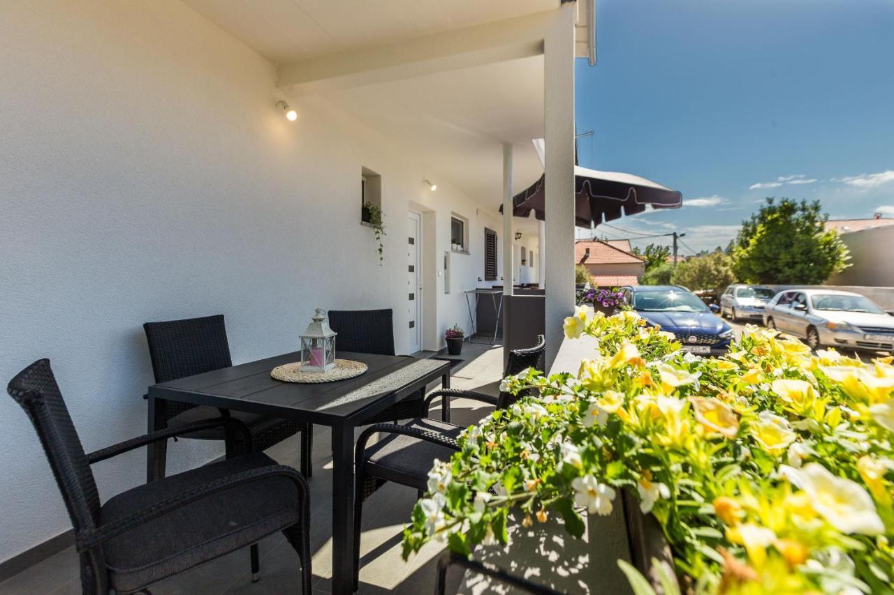 Petra Modern Apartment With Free Parking And Bbq Задар Экстерьер фото