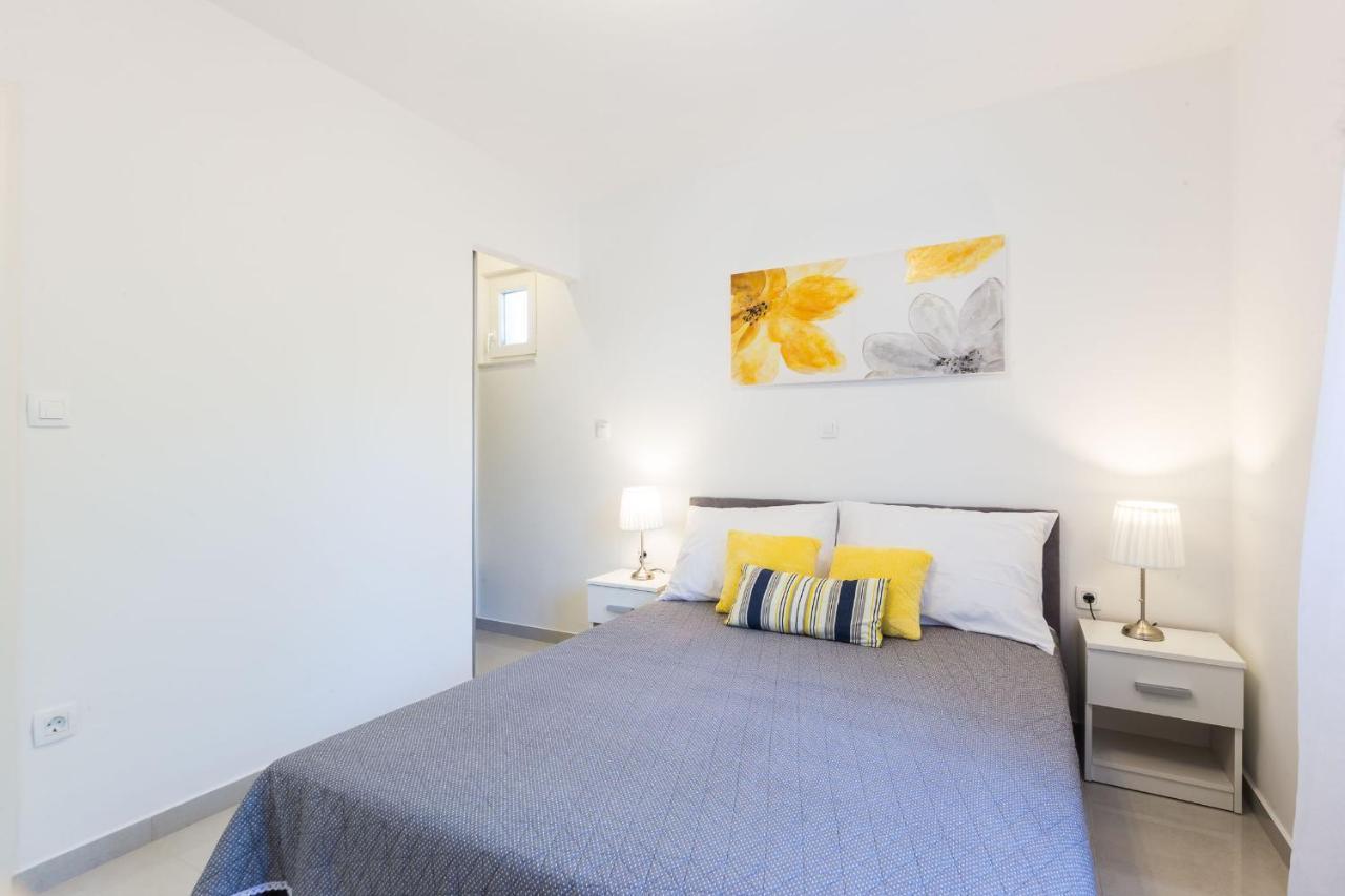 Petra Modern Apartment With Free Parking And Bbq Задар Экстерьер фото